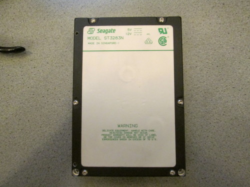 Seagate ST3283N 250MB SCSI disk